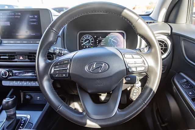 Hyundai KONA 1.6 GDi Hybrid SE Connect 5dr DCT Red