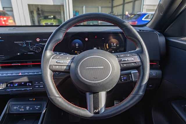Hyundai KONA 1.6 Hybrid 129 N Line 5dr DCT Abyss Black