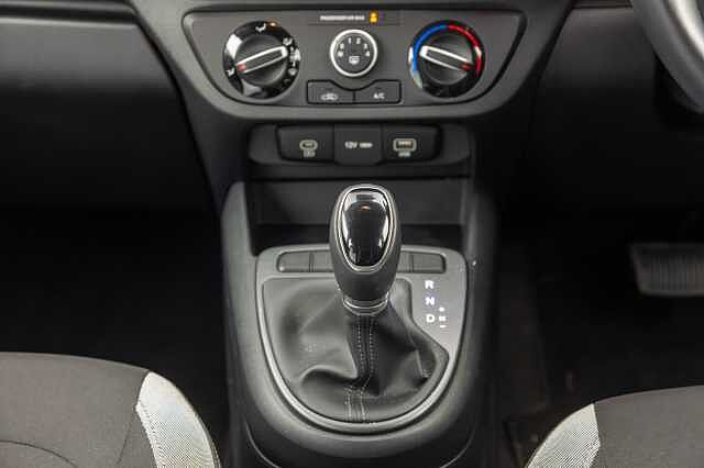 Hyundai I10 1.0 [63] Advance 5dr Auto [Nav] Atlas White