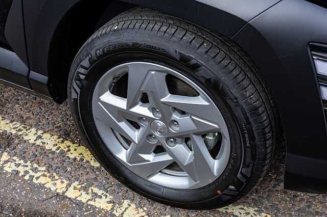 Hyundai KONA 1.6T 138 Advance 5dr Abyss Black