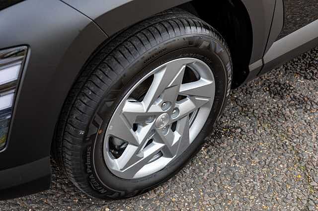 Hyundai KONA 1.6T 138 Advance 5dr Abyss Black