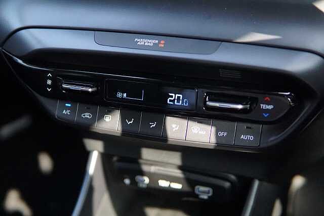 Hyundai BAYON 1.0 TGDi Ultimate 5dr Mangrove Green