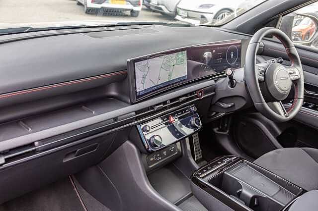 Hyundai TUCSON 1.6T Hybrid N Line S 5dr Auto Shimmering Silver