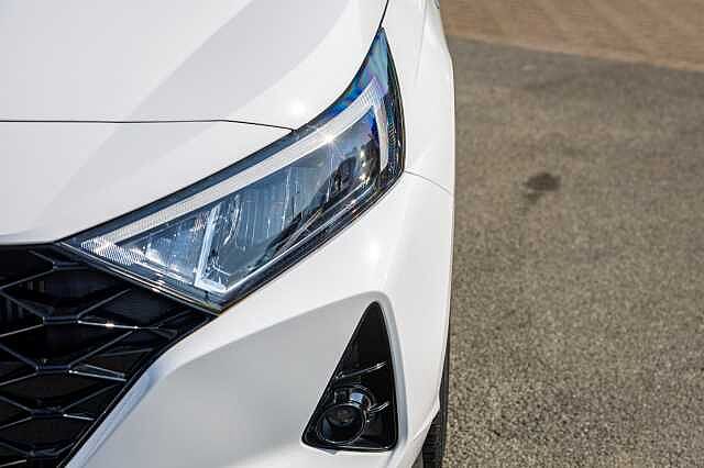 Hyundai I20 1.0T GDi 48V MHD Premium 5dr Atlas White