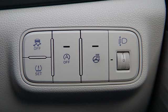 Hyundai BAYON 1.0 TGDi Ultimate 5dr DCT ViBRANT BLUE