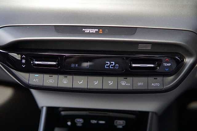 Hyundai BAYON 1.0 TGDi Ultimate 5dr DCT ViBRANT BLUE
