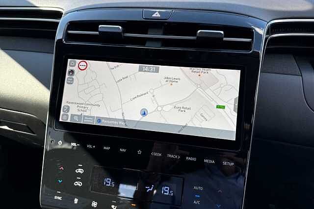 Hyundai TUCSON Hybrid 1.6 T-GDi(150ps)SE Connect 48 Volt Ultimate Red