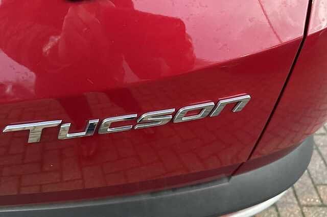 Hyundai TUCSON Hybrid 1.6 T-GDi(150ps)SE Connect 48 Volt Ultimate Red