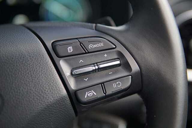 Hyundai KONA 1.6 GDi Hybrid SE Connect 5dr DCT Abyss Black