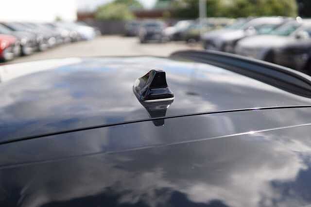 Hyundai KONA 1.6 GDi Hybrid SE Connect 5dr DCT Abyss Black
