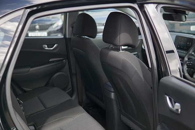 Hyundai KONA 1.6 GDi Hybrid SE Connect 5dr DCT Abyss Black
