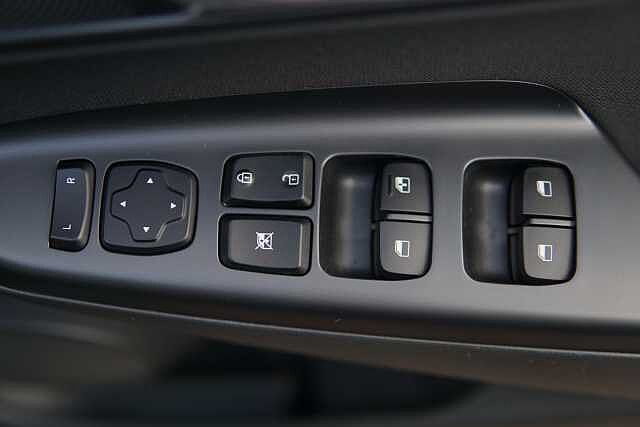 Hyundai KONA 1.6 GDi Hybrid SE Connect 5dr DCT Abyss Black