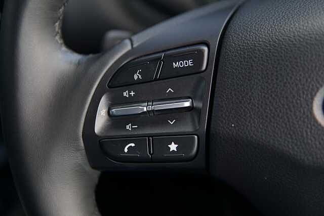 Hyundai KONA 1.6 GDi Hybrid SE Connect 5dr DCT Abyss Black
