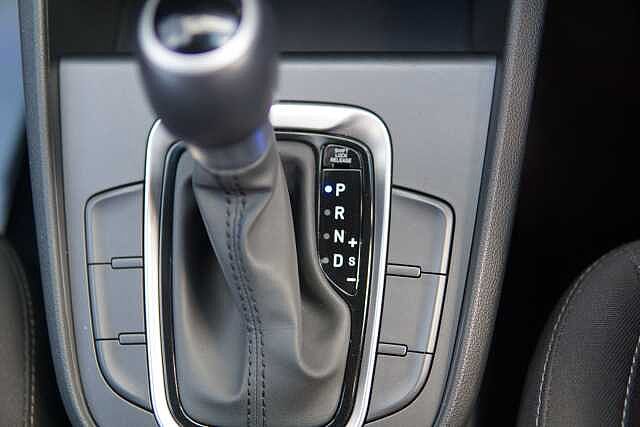 Hyundai KONA 1.6 GDi Hybrid SE Connect 5dr DCT Abyss Black