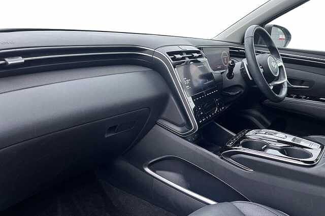 Hyundai TUCSON 1.6 H T Gdi 13.8kwh Ultimate Suv 5dr Petrol Plug In Hybrid Auto 4wd Euro 6 (s/s) Serentity White