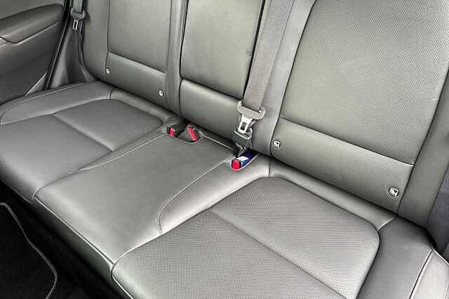 Hyundai KONA 1.6 H Gdi Ultimate Suv 5dr Petrol Hybrid Dct Euro 6 (s/s) (141 Ps) Pulse Red