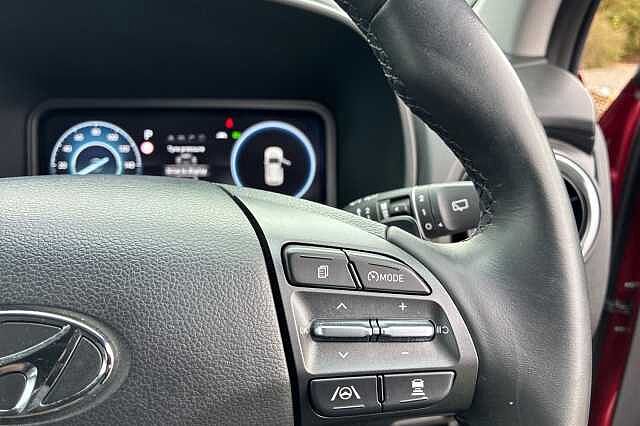 Hyundai KONA 1.6 H Gdi Ultimate Suv 5dr Petrol Hybrid Dct Euro 6 (s/s) (141 Ps) Pulse Red