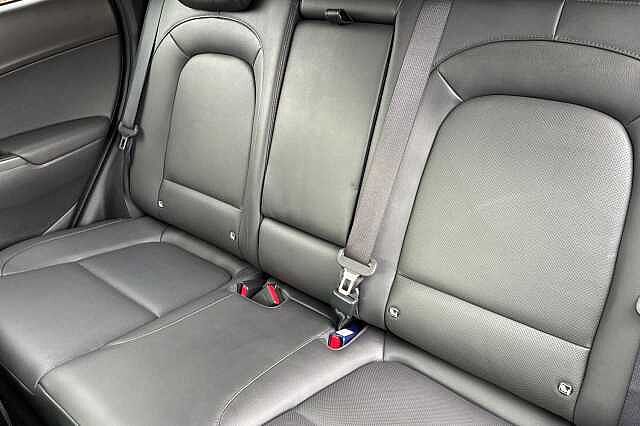 Hyundai KONA 1.6 H Gdi Ultimate Suv 5dr Petrol Hybrid Dct Euro 6 (s/s) (141 Ps) Pulse Red