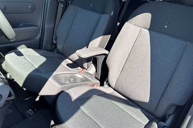 Hyundai INSTER Long Range 49kwh 02 Suv 5dr Electric Auto (115 Ps) Atlas White