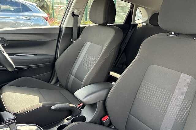 Hyundai I20 1.0 T Gdi Premium Hatchback 5dr Petrol Dct Euro 6 (s/s) (100 Ps) Phantom Black