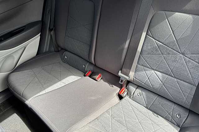 Hyundai BAYON 1.0 T Gdi Mhev Ultimate Suv 5dr Petrol Hybrid Manual Euro 6 (s/s) (100 Ps) Intense Blue/Black