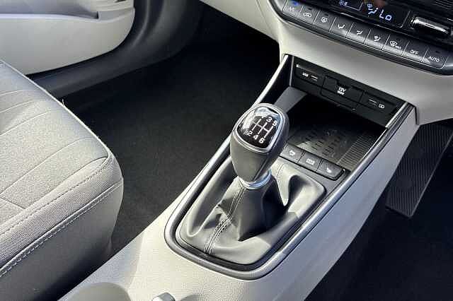 Hyundai BAYON 1.0 T Gdi Mhev Ultimate Suv 5dr Petrol Hybrid Manual Euro 6 (s/s) (100 Ps) Intense Blue/Black