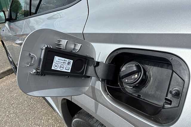 Hyundai TUCSON 1.6 H T Gdi N Line Suv 5dr Petrol Hybrid Auto Euro 6 (s/s) (230 Ps) Shimmering Silver