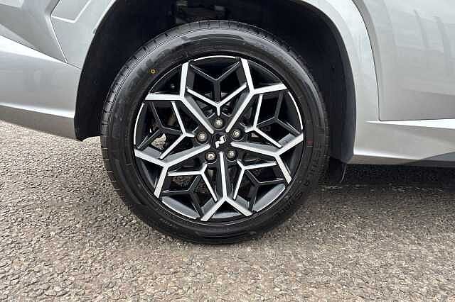 Hyundai TUCSON 1.6 H T Gdi N Line Suv 5dr Petrol Hybrid Auto Euro 6 (s/s) (230 Ps) Shimmering Silver
