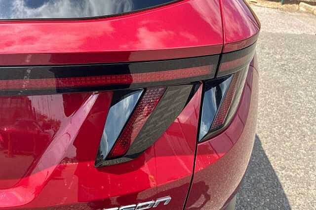 Hyundai TUCSON 1.6 T Gdi 13.8kwh Ultimate Suv 5dr Petrol Plug In Hybrid Auto 4wd Euro 6 (s/s) ( Sunset Red