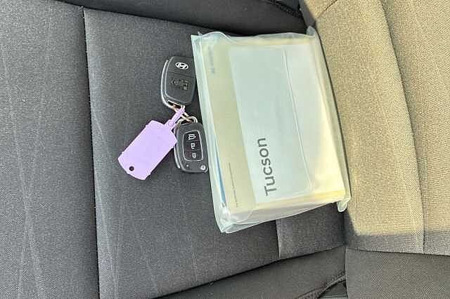 Hyundai TUCSON 1.6 T Gdi Se Nav Suv 5dr Petrol Manual Euro 6 (s/s) (177 Ps) Olivine Grey