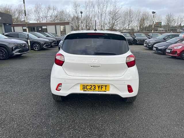Hyundai I10 1.2 Premium Hatchback 5dr Petrol Auto Euro 6 (s/s) (84 ps) White