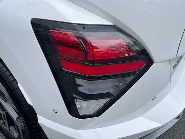 Hyundai KONA 1.6 h-GDi N Line S SUV 5dr Petrol Hybrid DCT Euro 6 (s/s) (141 ps) White