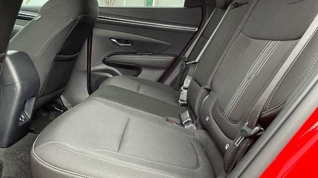 Hyundai TUCSON 1.6 T-GDi Premium SUV 5dr Petrol Manual Euro 6 (s/s) (150 ps) Red