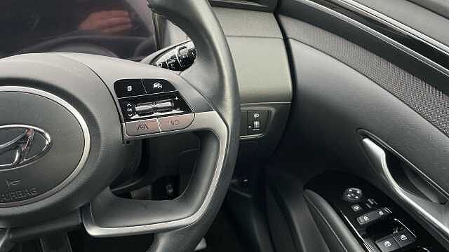 Hyundai TUCSON 1.6 T-GDi Premium SUV 5dr Petrol Manual Euro 6 (s/s) (150 ps) Red