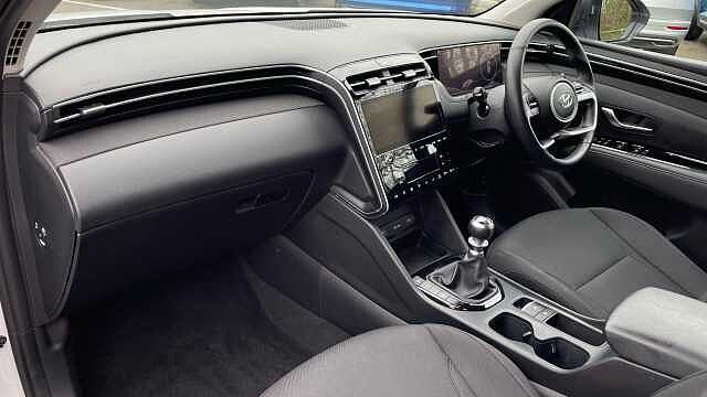 Hyundai TUCSON 1.6 T-GDi SE Connect SUV 5dr Petrol Manual Euro 6 (s/s) (150 ps) White