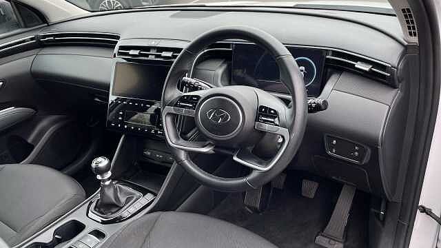 Hyundai TUCSON 1.6 T-GDi SE Connect SUV 5dr Petrol Manual Euro 6 (s/s) (150 ps) White