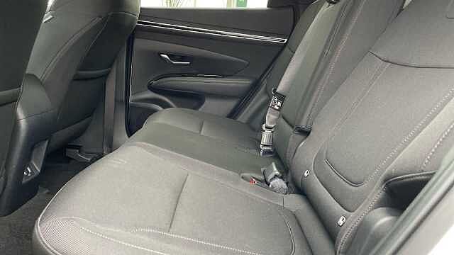 Hyundai TUCSON 1.6 T-GDi SE Connect SUV 5dr Petrol Manual Euro 6 (s/s) (150 ps) White