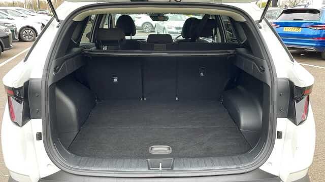 Hyundai TUCSON 1.6 T-GDi SE Connect SUV 5dr Petrol Manual Euro 6 (s/s) (150 ps) White