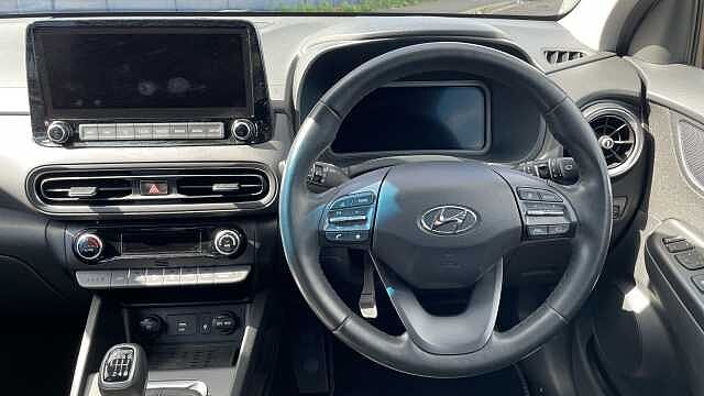 Hyundai KONA 1.0 T-GDi MHEV Premium SUV 5dr Petrol Hybrid Manual Euro 6 (s/s) (120 ps) Red