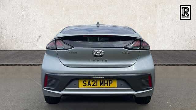 Hyundai IONIQ 1.6 h-GDi Premium SE Hatchback 5dr Petrol Hybrid DCT Euro 6 (s/s) (141 ps) Silver