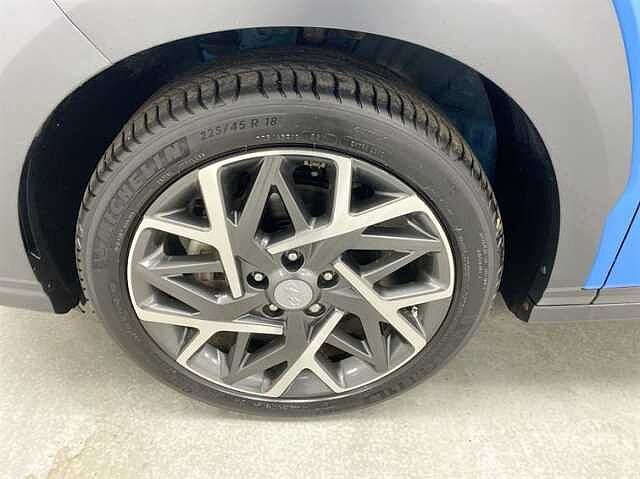 Hyundai KONA 1.6 GDi Hybrid Premium 5dr DCT BLUE