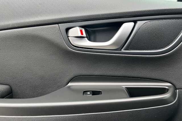 Hyundai KONA 1.6 H Gdi Ultimate Suv 5dr Petrol Hybrid Dct Euro 6 (s/s) (141 Ps) Galactic Grey