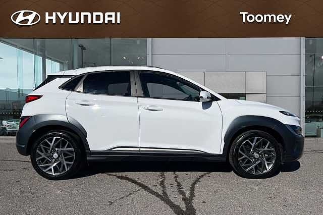 Hyundai KONA 1.6 H Gdi Premium Suv 5dr Petrol Hybrid Dct Euro 6 (s/s) (141 Ps) Atlas White