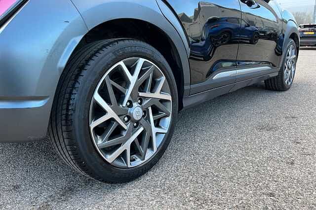 Hyundai KONA 1.6 H Gdi Premium Suv 5dr Petrol Hybrid Dct Euro 6 (s/s) (141 Ps) Phantom Black