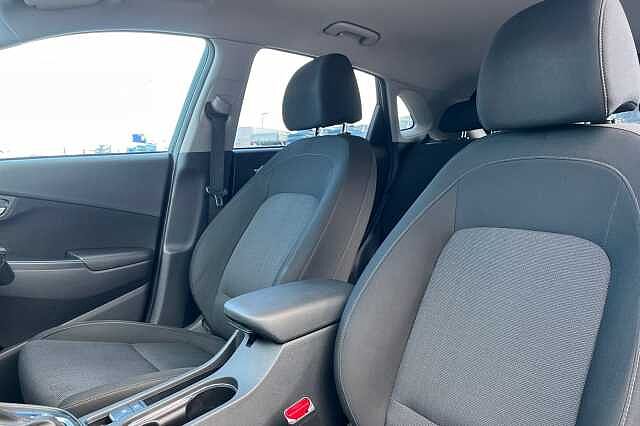 Hyundai KONA 1.6 H Gdi Premium Suv 5dr Petrol Hybrid Dct Euro 6 (s/s) (141 Ps) Phantom Black