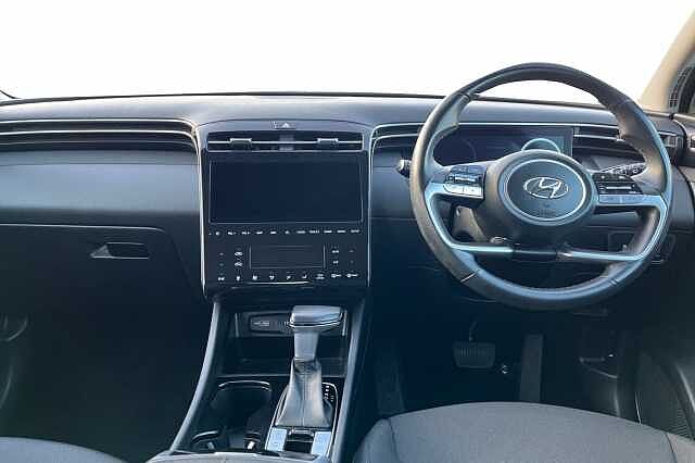 Hyundai TUCSON 1.6 T Gdi Mhev Se Connect Suv 5dr Petrol Hybrid Dct Euro 6 (s/s) (150 Ps) Phantom Black