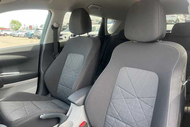 Hyundai BAYON 1.0 T Gdi Mhev Ultimate Suv 5dr Petrol Hybrid Dct Euro 6 (s/s) (100 Ps) Green