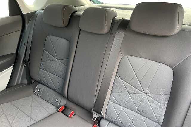 Hyundai BAYON 1.0 T Gdi Mhev Ultimate Suv 5dr Petrol Hybrid Dct Euro 6 (s/s) (100 Ps) Green