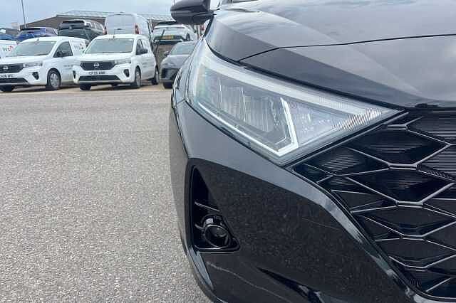 Hyundai I20 1.0 T Gdi Mhev Premium Hatchback 5dr Petrol Hybrid Dct Euro 6 (s/s) (100 Ps) Black