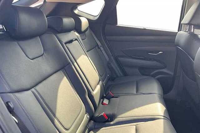 Hyundai TUCSON 1.6T PLUG-IN HYBRID ULTIMATE 5DR 4WD AUTO SHIMMERING SILVER